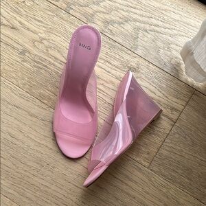 Mango Pink Wedge Sandals with Glossy Finish